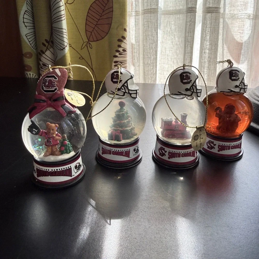 Danbury Mint University of South Carolina Gamecocks Snow Globes Lot of 13 w/ Box